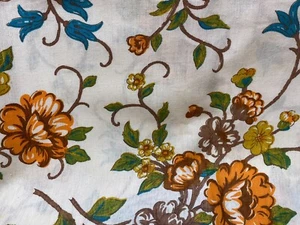 "Tela Remanente Blanco Amarillo Naranja Verde Floral Años 60 70 2@ 2 yardas 7"" x 10" - Imagen 1 de 3