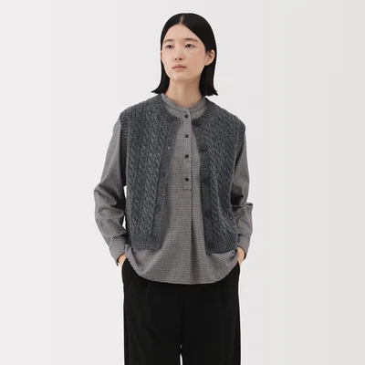 MUJI Womens Andes Wool Vest Charcoal Gray FedEx - Image 1 of 4