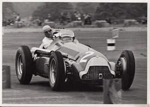 JUAN MANUEL FANGIO 1951 BRITISH GP SILVERSTONE ALFETTA ORIGINAL GODDARD PHOTO - Picture 1 of 2