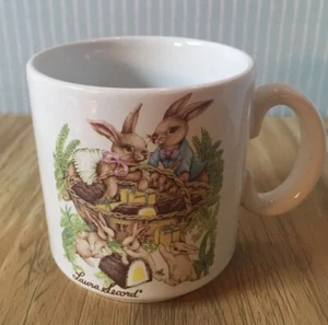 Taza de café Laura Secord taza conejito de Pascua tamaño infantil. Hecha en Inglaterra de colección - Imagen 1 de 5