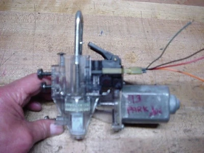 1993 GM, Buick Park Avenue Delco Trunk pull down motor / switch 4 wire, OEM. - Image 1 of 2