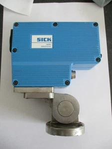 SICK OPTIC ELECTRONIC DME3000-111 1 013 110 LASER DISTANCE MEASURING DEVICE - Picture 1 of 5