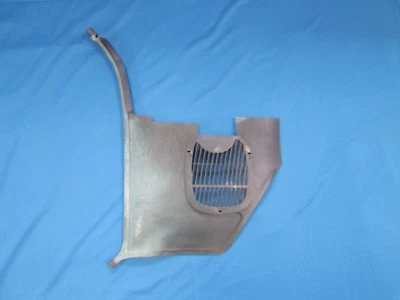 Oldsmobile Cutlass 1965 panel de patada cubierta lateral izquierda con ventilación OEM #4481571 Foto 1 de 4