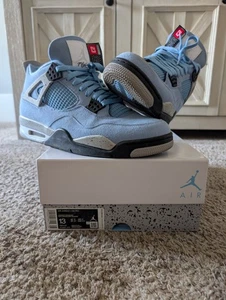 Jordan 4 UNC - Picture 1 of 8