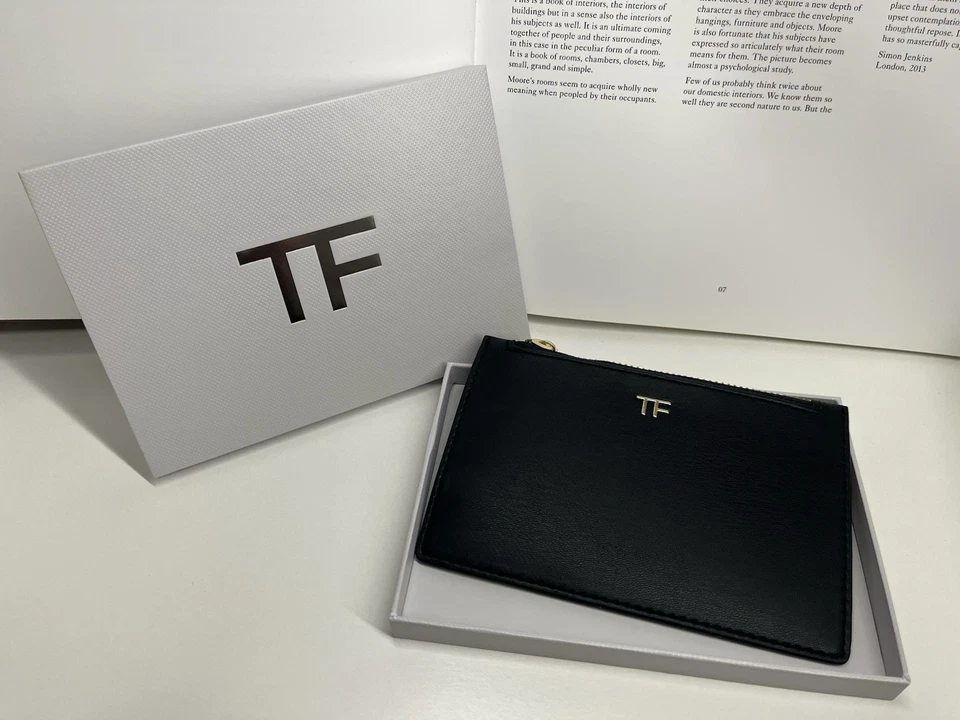 Tom Ford Beauty pequeña bolsa negra / tarjetero Foto 1 de 1