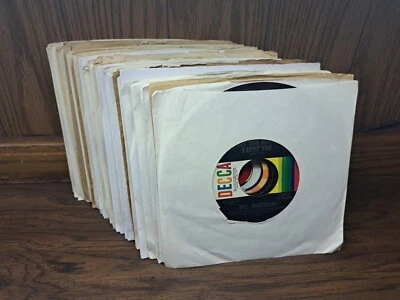 43 1960s Country Singles Hank Williams Patsy Cline Freddie Hart Bobbi Martin - Image 1 of 4