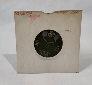 Elton John Band FT Lennon - Philadelphia Freedom- 17.8cm Musica Disco IN Vinile - Picture 1 of 4