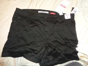 NWT Celebrity Pink Plus The Sugar Shorts Women's Size 16 Black Rolled Cuff - Picture 1 of 4