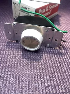 Control de velocidad del ventilador Legrand 94004-W 4 velocidades giratorio De-Hummer 1.5A 120VAC 60Hz - Imagen 1 de 2
