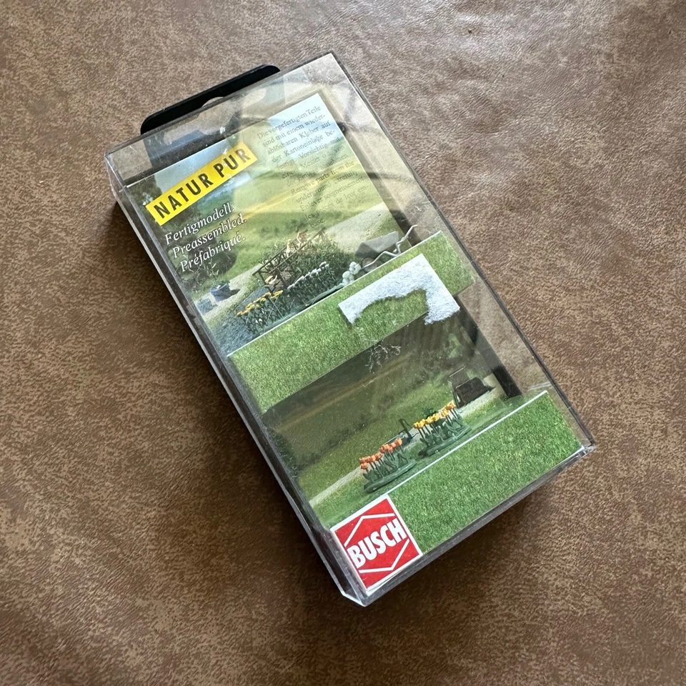 NEW OLD STOCK BOXED BUSCH HO 1231 1:87 TULIPS & DAISIES MADE IN GERMANY - Image 1 of 4