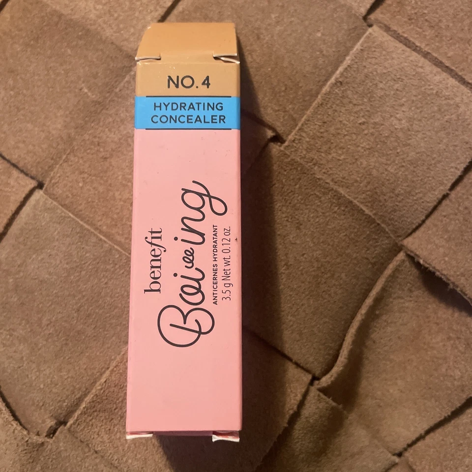 BENEFIT ~ BOI ING HYDRATING CONCEALER ~ # 04 ~ 0.12 OZ FULL SIZE BOXED - Image 1 of 1