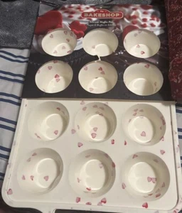 The Bake Shop PINK Hearts Baking Pan 12 Cup Non Stick Cupcakes Muffins Love - Picture 1 of 2