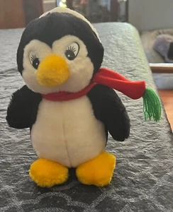 Vintage Chili Willy stuffed Christmas Penguin - Picture 1 of 3