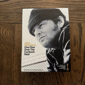 One Flew Over the Cuckoo's Nest (Ultimate Collector's Edition Blu-Ray, 1975) - Picture 1 of 11