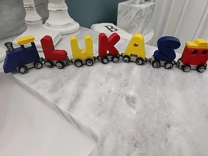 LUKAS Holz und Magnet Zug Regal Deko Kinderzimmer Deko kleiner Junge Deko - Bild 1 von 5