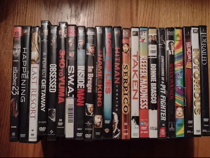 Лот из 22 DVD комедийных драм ужасов Notorious Stoned Age Clerks II Hitman Brasco SWAT - Изображение 1 из 1