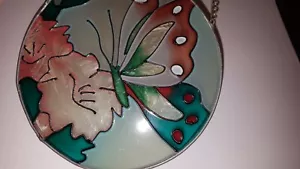 VINTAGE HAND-PAINTED LEADED frame GLASS SUNCATCHER flowers & Butterfly - Bild 1 von 4
