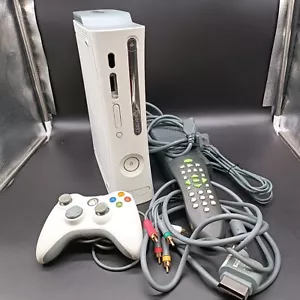 Microsoft Xbox 360 Arcade HDD da 3,5 GB con controller cablato ventole forti (leggi tutto) - Foto 1 di 10