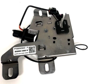 PT00052942-F RH Box Roller Door Latch Assembly 3950696 23089 M New - Picture 1 of 6