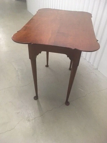 Eldred Wheeler Cherry Queen Anne Porringer Top Table/Tea Table Cover