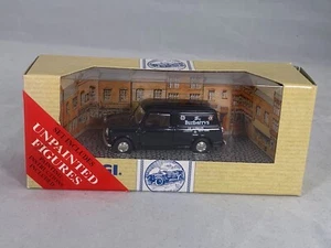 Corgi: 97772, Morris Mini Van, Burberrys of London, inc. unpainted Figures, 1995 - Picture 1 of 6