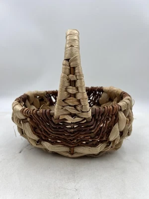 Vintage Handwoven Wicker Basket Rustic Decor Natural Braided Handle Country Chic - Image 1 of 4