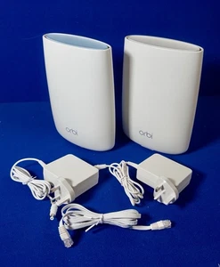 Netgear Orbi Mesh WiFi kit RBK50: 1x RBR50 router + 1x RBS50 satellite. AC3000 - Afbeelding 1 van 4