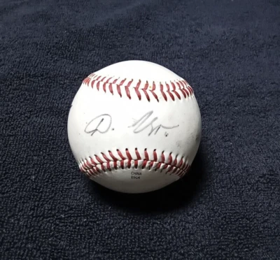 Béisbol firmado por Dan Uggla de los Marlins de Florida MLB Foto 1 de 4