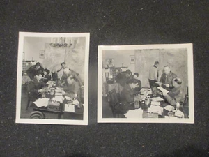 TWO ORIGINAL WW2 4" X 5" B&W PRESS PHOTO: NEWS ROOM 9th AAF PRESS CAMP 1945 - Picture 1 of 3
