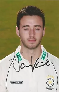 HAMPSHIRE, SOUTHERN BRAVE & ENGLAND: JAMES VINCE SIGNED 6x4 PORTRAIT PHOTO+COA - Picture 1 of 1