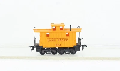 HO Scale Mantua Union Pacific Bobber Caboose Converted to 8 Wheel - Image 1 of 4