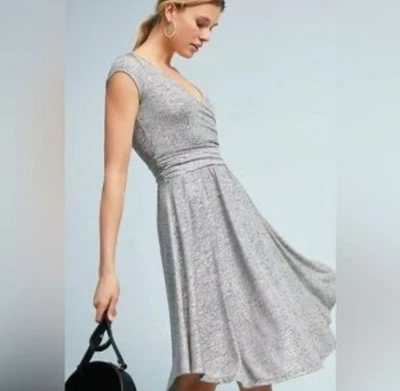 Vestido envolvente Anthropologie Kara metálico centelleante plateado pequeño S fiesta Maeve Foto 1 de 4