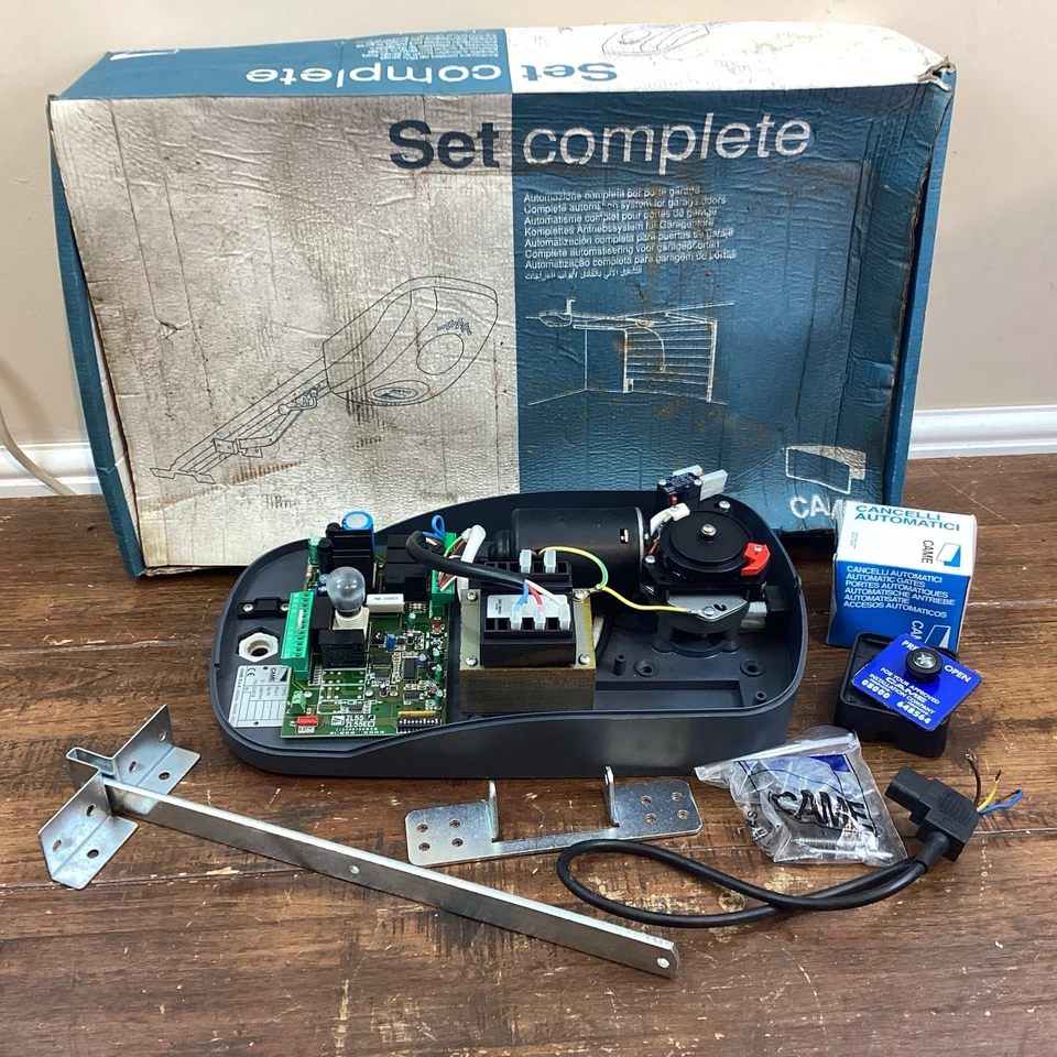 CAME 001U4480 Electric Garage Door Opener System – Motor Unit, Switch & Fittings - Image 1 of 4