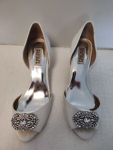 bradley mischka shoes with gems on toes ivory satin kitten heels 9 wedding 