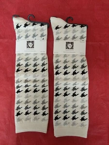 2 prs. Anne Klein Womens Ivory Knee High Socks Gray Accents Size 9-11 NWT - Picture 1 of 2