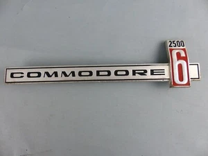 OPEL COMMODORE 6 2500 ancien monogramme emblème logo sigle insigne badge en ALU - Imagen 1 de 2