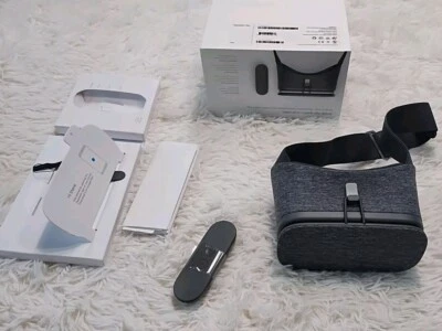 Google DAYDREAM VIEW + Remote GA00204-US (Android, 2016, Charcoal) **COMPLETE** - Image 1 of 4