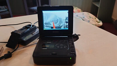 SONY DSR-V10P DVCAM Recorder-Player MiniDVCAM, 127 x 55 x 95mm (B/H/T), 255 g - Bild 1 von 4