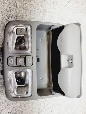 Luz de mapa superior Hyundai Spectra 2007-2008 - gris 92820-2F00087 *con techo solar* Foto 1 de 4