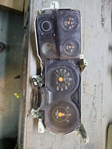 81 - 87 Chevy GMC Truck Squarebody Instrument Gauge Cluster Dash 26,218 Miles - Foto 1 di 24