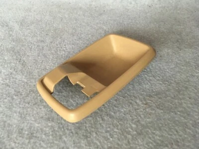 Isuzu Trooper 1987-1991 izquierda izquierda izquierda conductor interior manija moldura escudo bronceado Foto 1 de 4