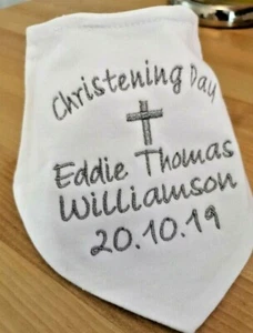PERSONALISED EMBROIDERED WHITE BANDANA CHRISTENING BAPTISM BIB GOLD SILVER - Picture 1 of 2
