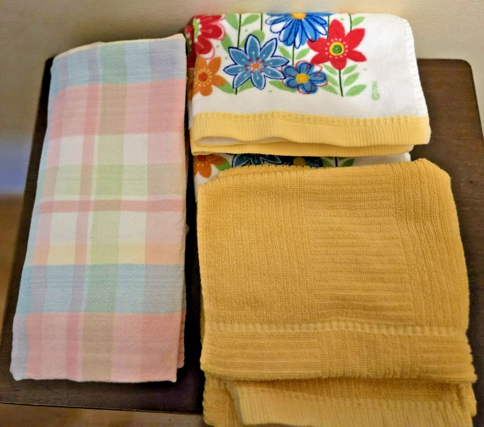 Mantel cuadrado vintage a rayas pastel 46" y 4 toallas de cocina - usado Foto 1 de 1