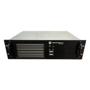Ripetitore analogico usato Motorola XPR8300 UHF 450-512MHz 40W 1 canale con licenza - Foto 1 di 2