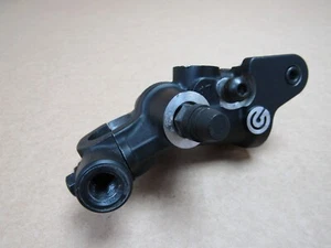 Aprilia Tuono V4 1100 Factory 2020 freno delantero cilindro maestro Brembo (9629) - Imagen 1 de 7