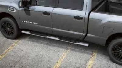 Rieles de paso de asistencia originales Nissan 999T6-W4100 Foto 1 de 4