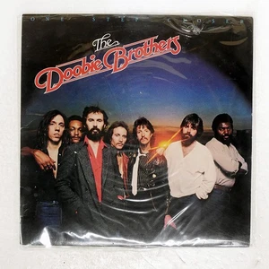 DOOBIE BROTHERS ONE STEP CLOSER WARNER P10850W Japan VINYL LP - Picture 1 of 1