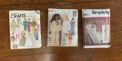 Lot Of 3 1950's 60's Simplicity Sewing Patterns For Womens (A8) - Image 1 of 2