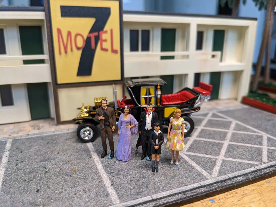 1/64 the Munsters family  - Image 1 of 1