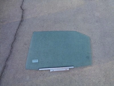 Toyota Camry 2015 puerta trasera ventana vidrio móvil lado del conductor izquierdo OEM Foto 1 de 4